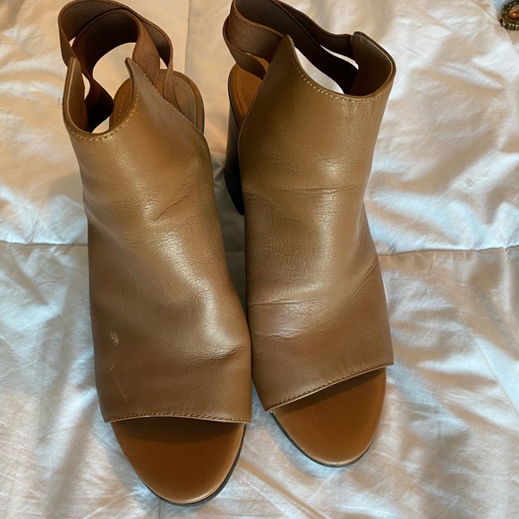 Kenneth Cole Mules - Picture 2 of 4